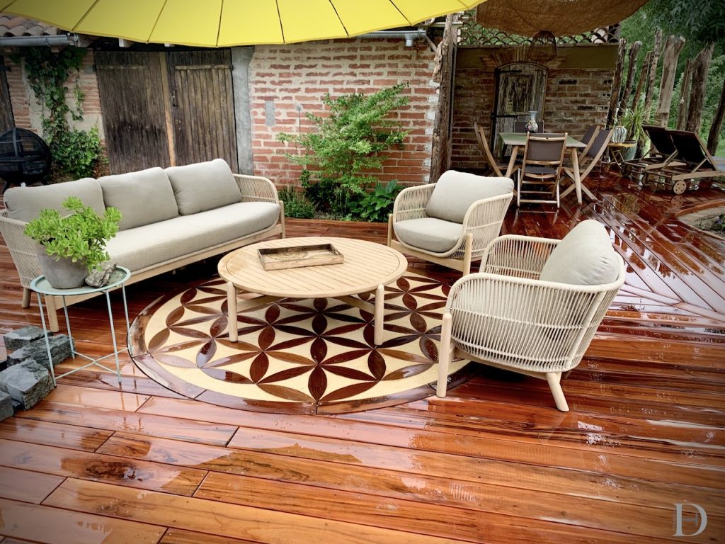 Menuiserie-extérieure-bois-Miuracatiara-terrasse-Fleur-de-vie